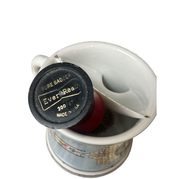 Vintage shaving mug and brush - Picture 7 of 8